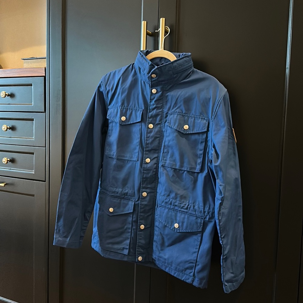 BRAND NEW FJALLRAVEN MEN’S RAINCOAT